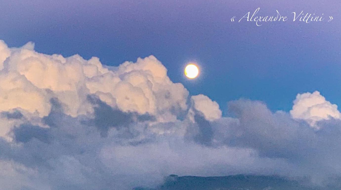 Nuits Magiques Au Village Entre Mer Et Montagnes Bigorno Exteriér fotografie
